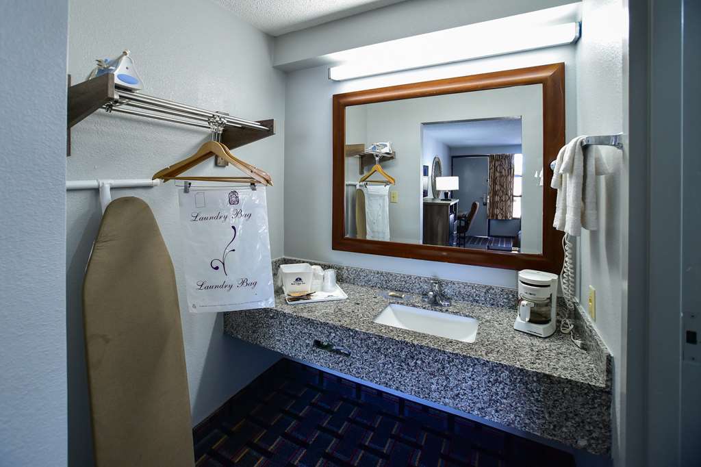 Americas Best Value Inn Douglasville - photo 24