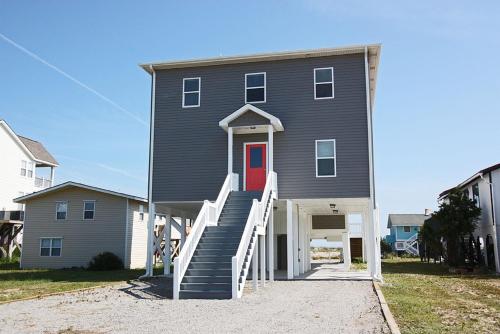 This Is It by Oak Island Accommodations - photo 6