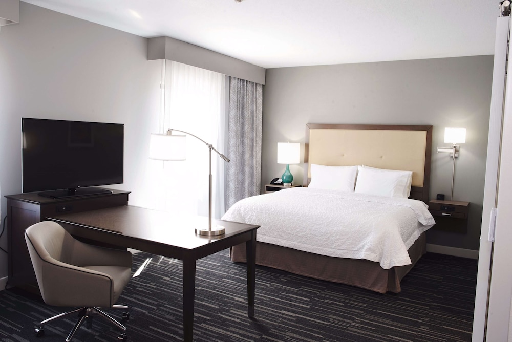Hampton Inn & Suites Des Moines Urbandale - photo 8