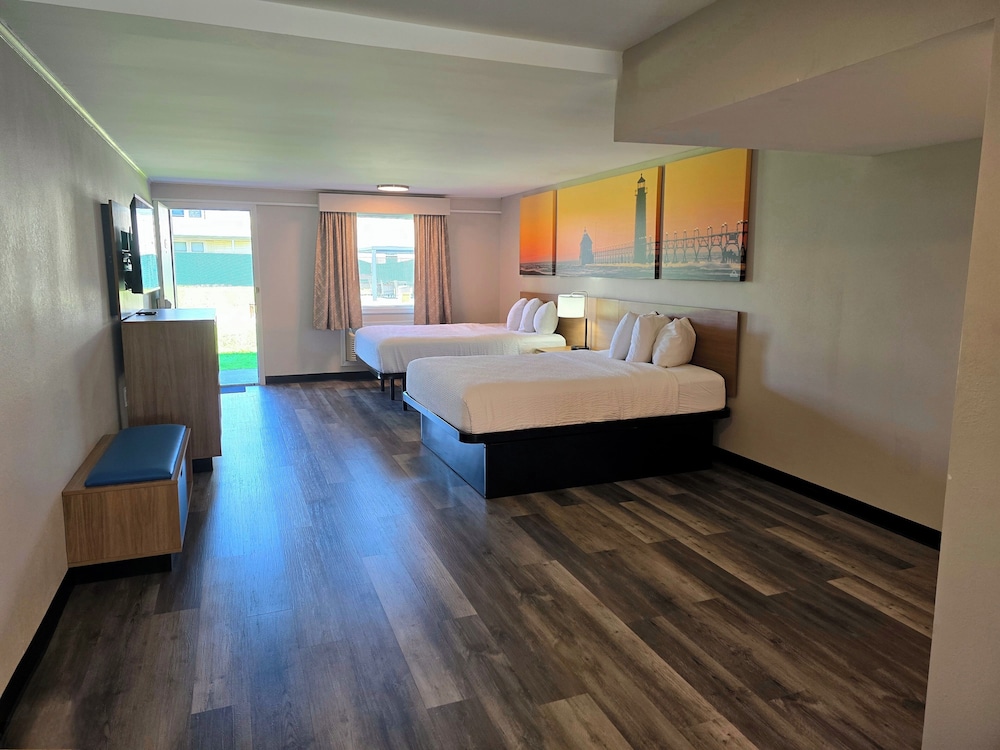 Days Inn & Suites by Wyndham Port Huron - photo 22