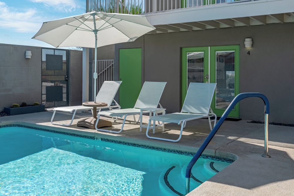 Desert Hot Springs Inn - photo 67