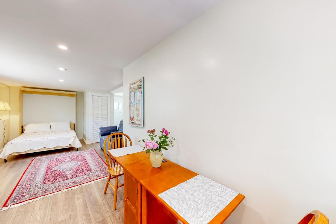 Shorebreeze Inn - photo 27