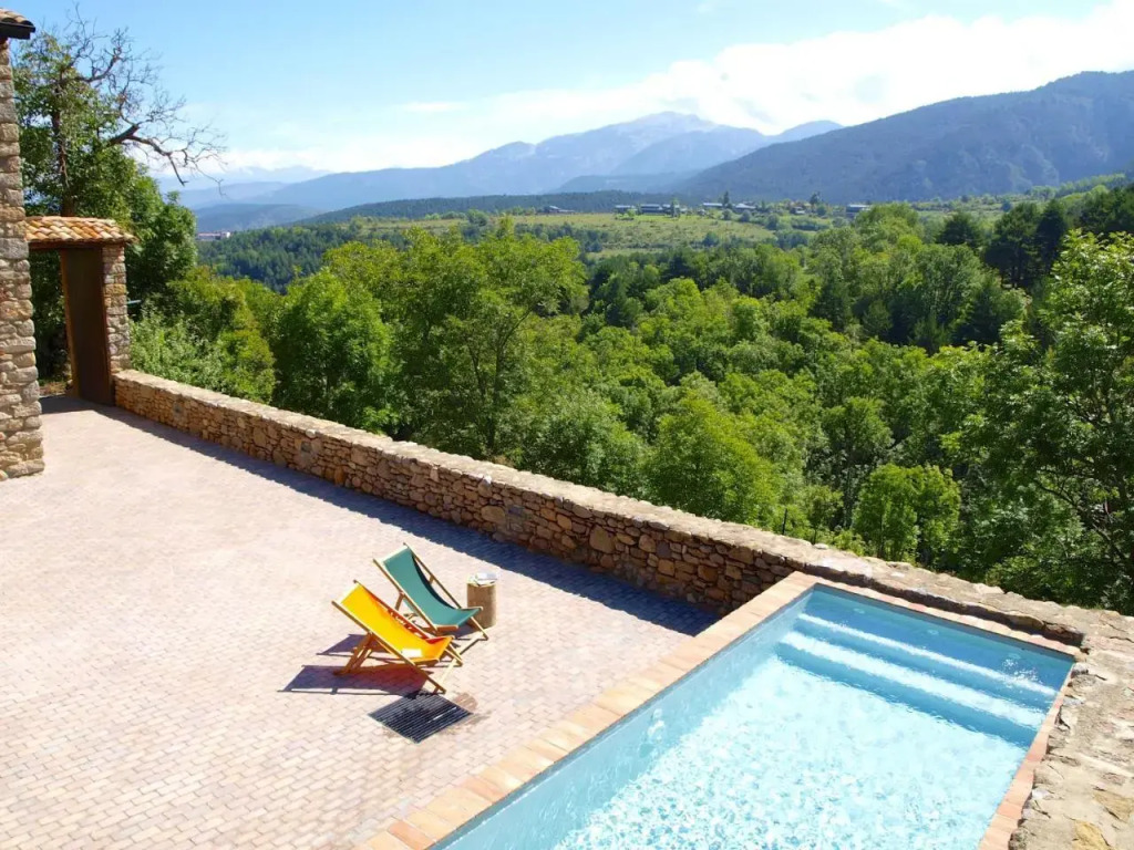 Cal Pesolet Eco Turisme Rural — hotel in Bellver De Cerdanya