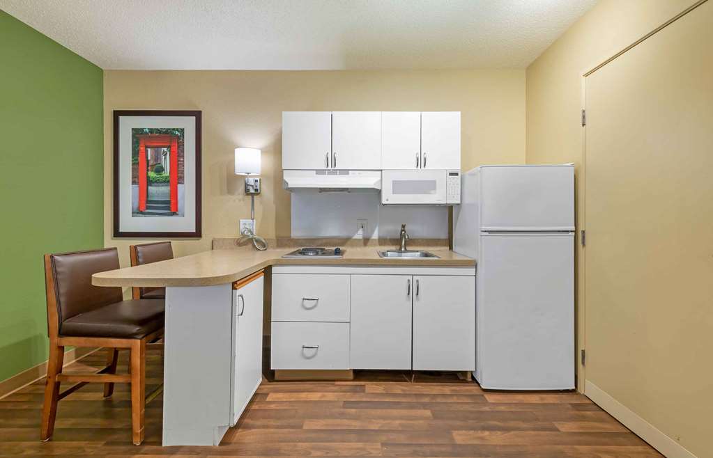 Extended Stay America Suites Washington DC Falls Church - photo 16