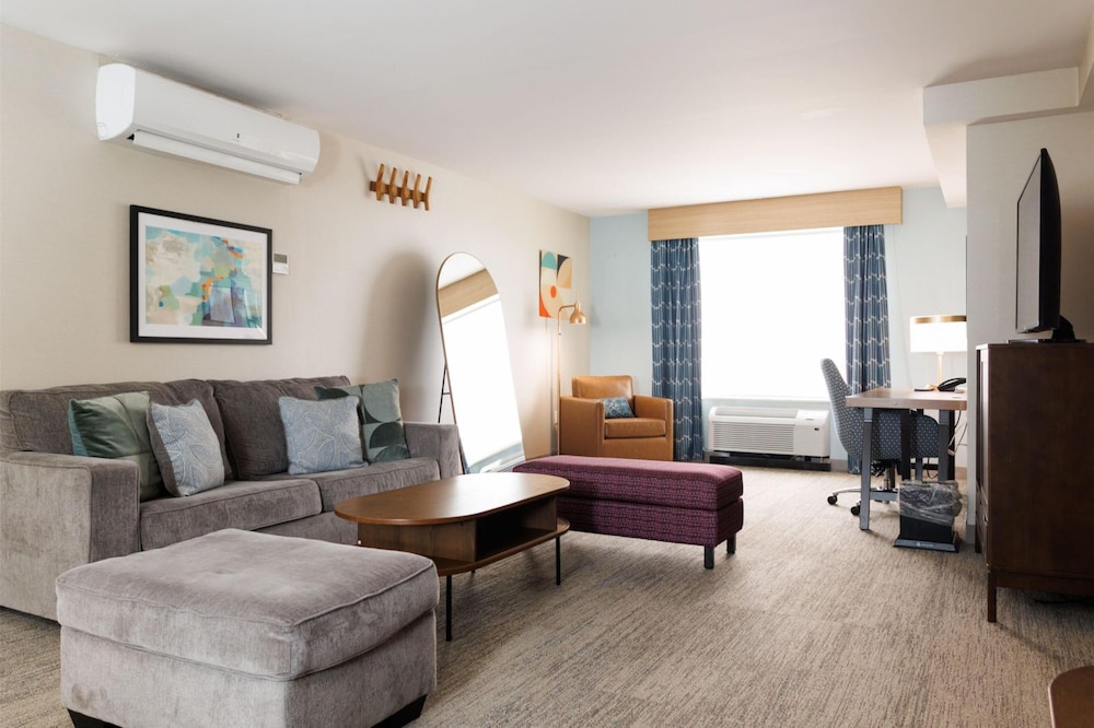 Hilton Garden Inn New York Staten Island - photo 25