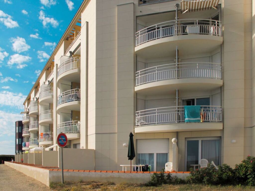 Siblu Villages Le Bois Masson — 4-Star Luxury Hotel in Saint-Jean-De-Monts, France