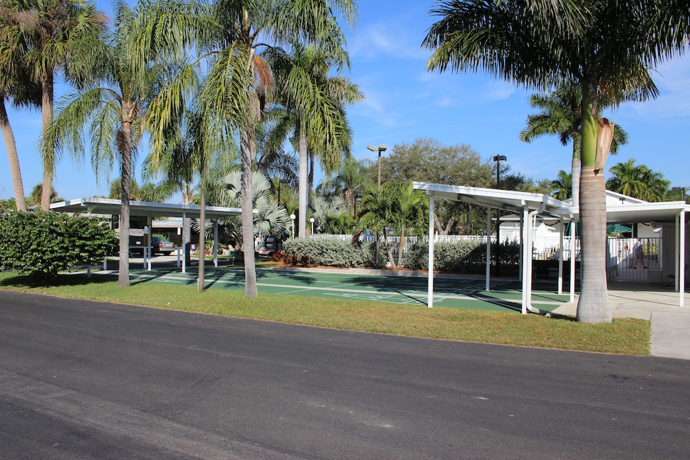 Groves RV Resort - photo 22