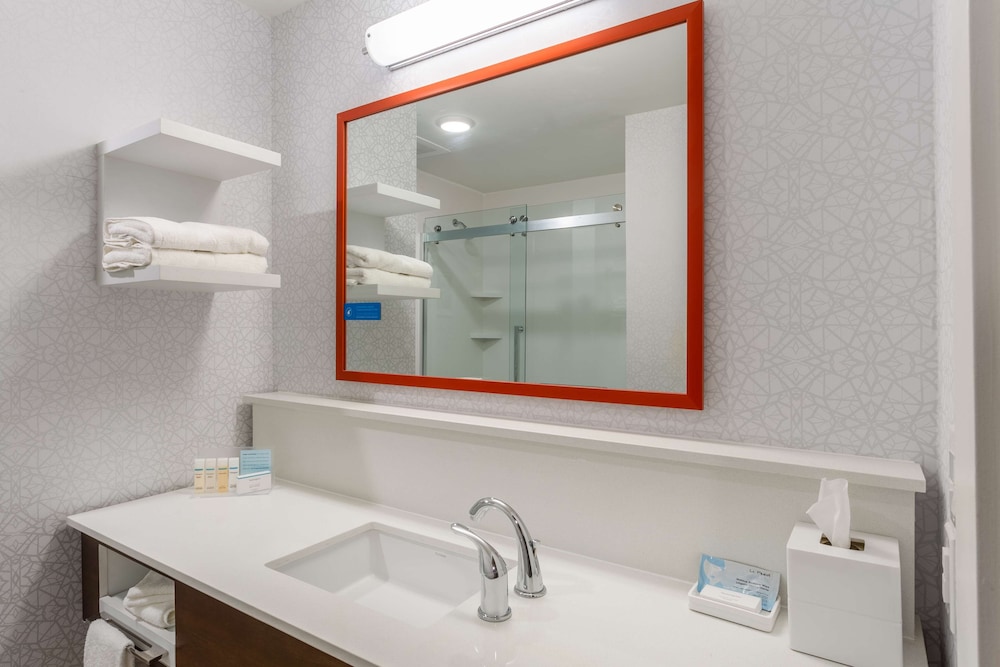 Hampton Inn and Suites Guymon - photo 21