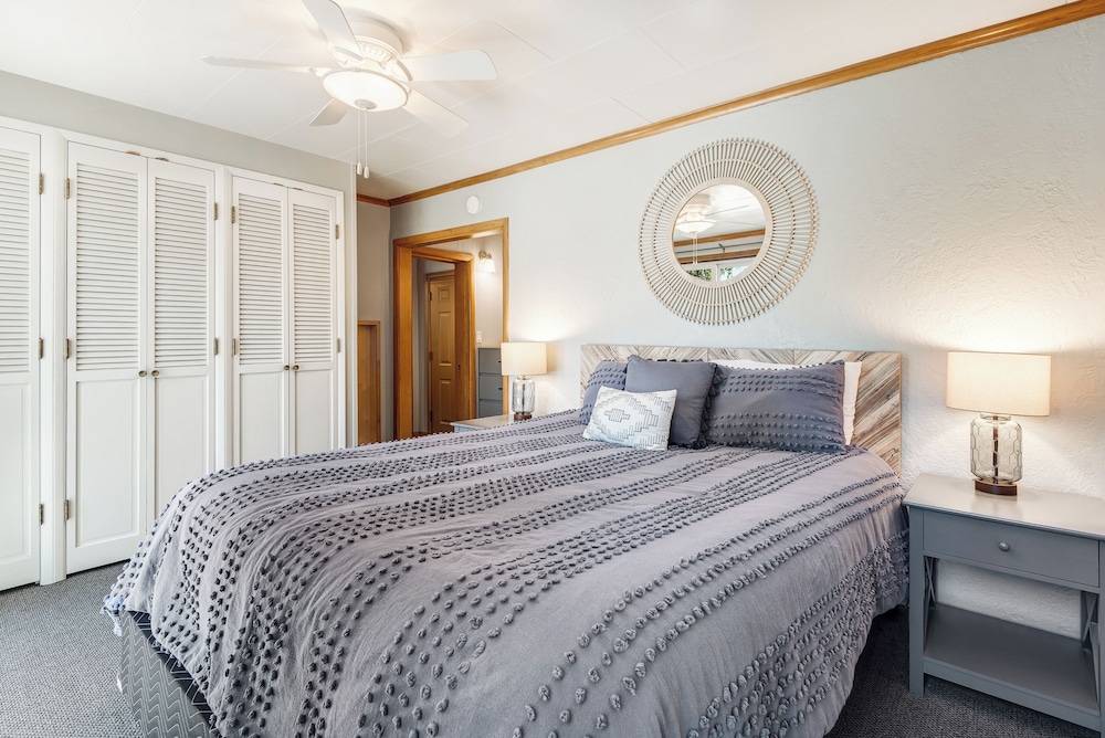 Bend Riverside Inn & Suites - photo 108