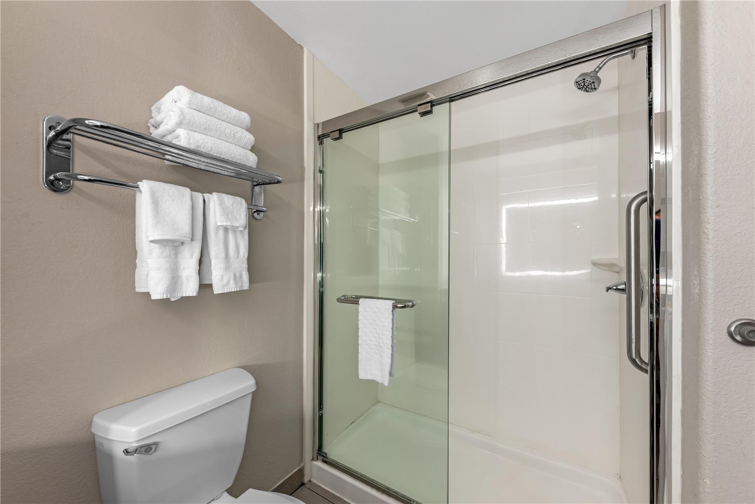 Best Western Plus Killeen Fort Cavazos Hotel & Suites - photo 18