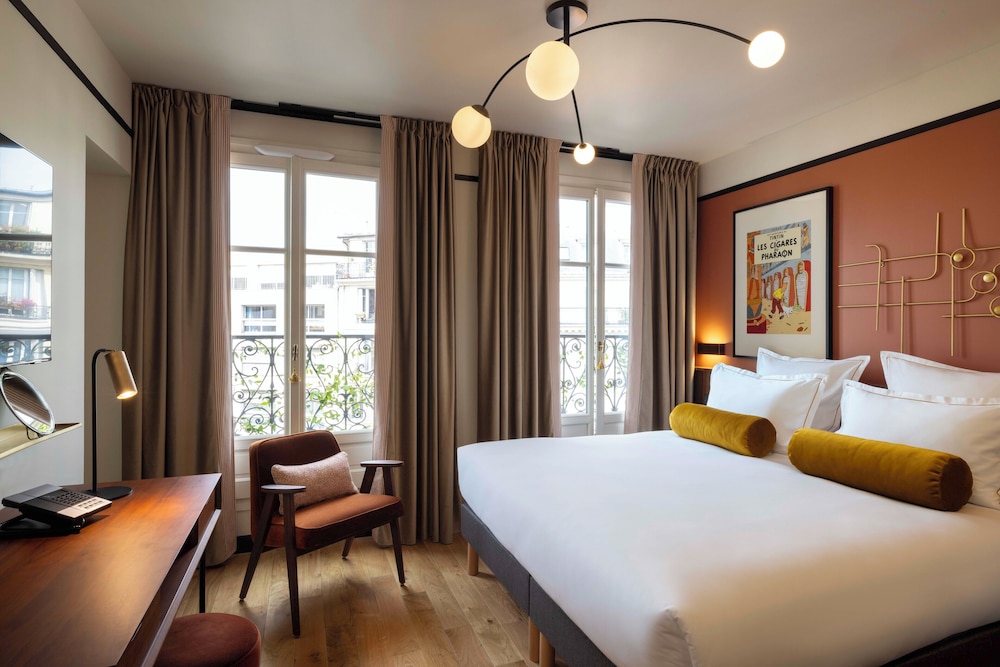 Les Rives Oceanik — 4-Star Luxury Hotel in Paris, France