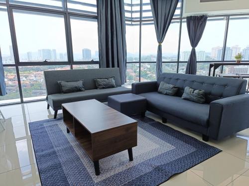 Pacific Star StudiolTRX KLCC KL Tower Viewl1 5paxlYSW Homes in Petaling Jaya, Malaysia