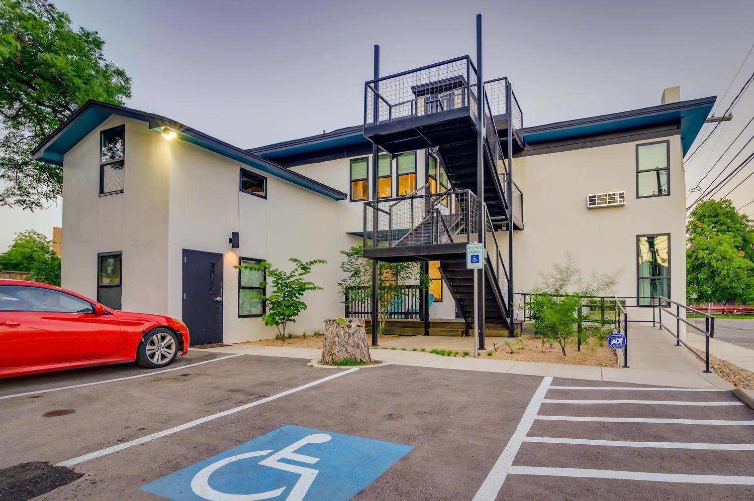 Adina - last minute hotel in Austin
