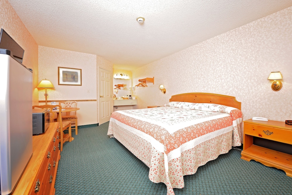 OurGuest Inn and Suites Downtown - photo 11