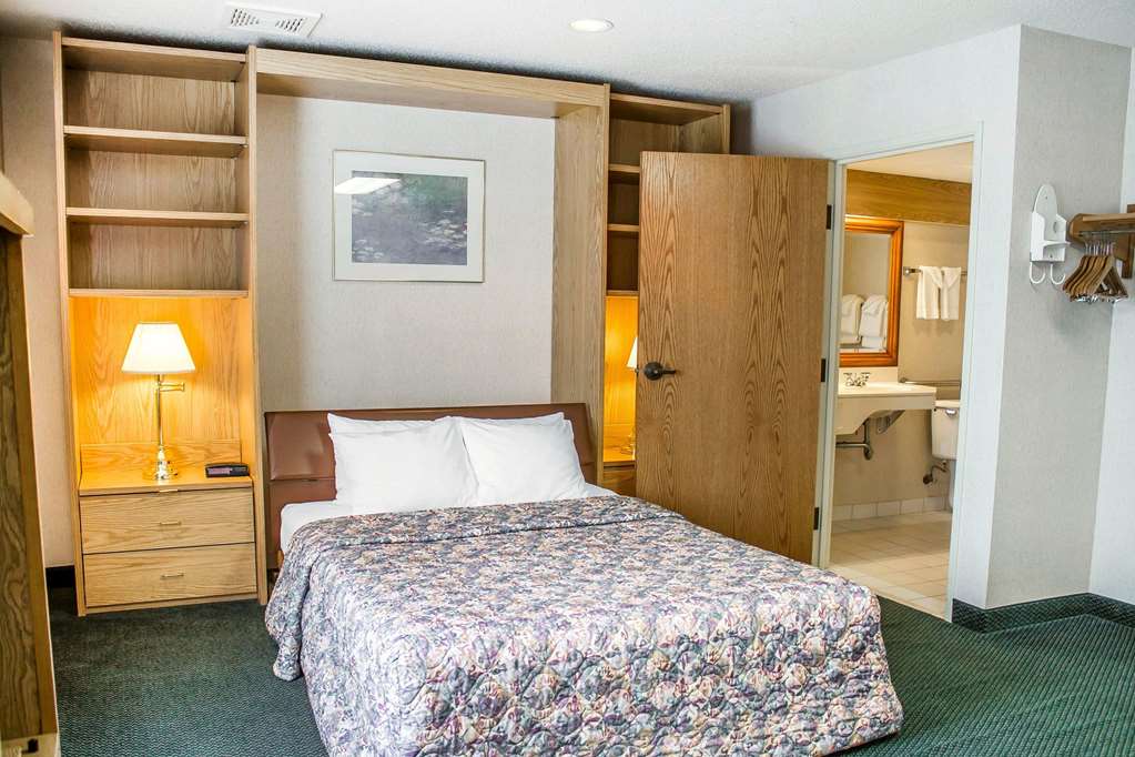 Rodeway Inn Abbotsford - photo 27