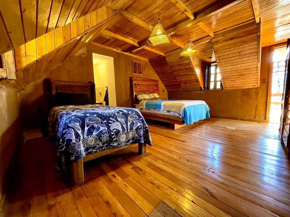 Hermosa cabaña 6 pax a 10 min Patzcuaro in Patzcuaro, Mexico