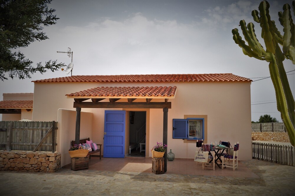 Siamo Alessandra — hotel in Sant Francesc De Formentera