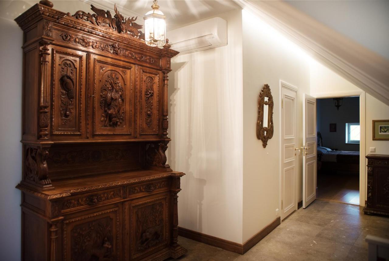 Luxury Medieval 2 Storey apartment with Antique Furniture in Old Town