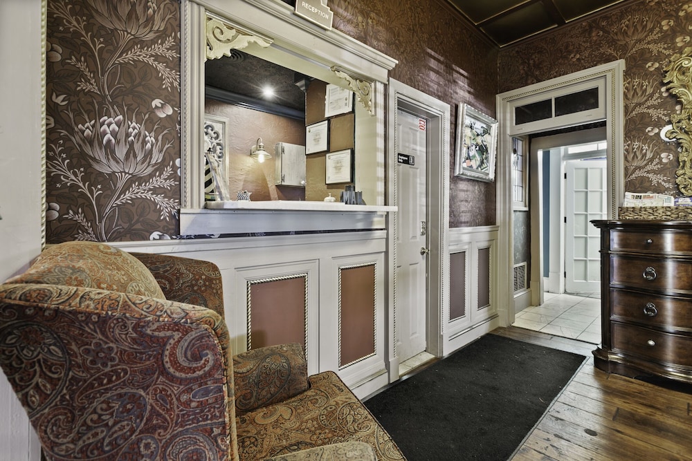 Casablanca Inn on the Bay - photo 4