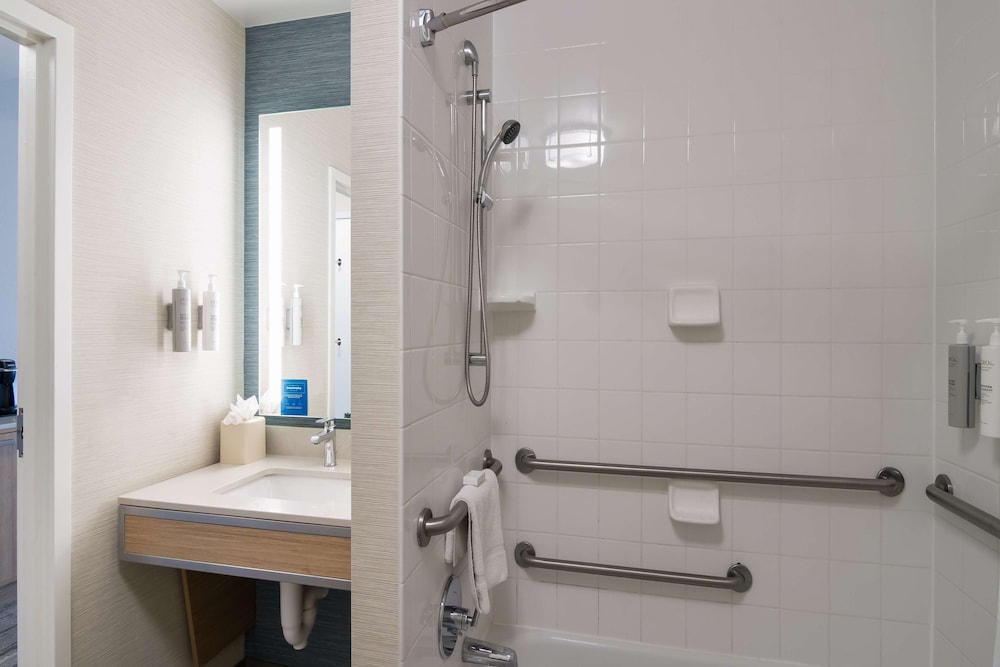 Hilton Garden Inn Madison West Middleton - photo 36