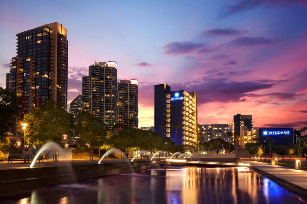 Wyndham San Diego Bayside - photo 4