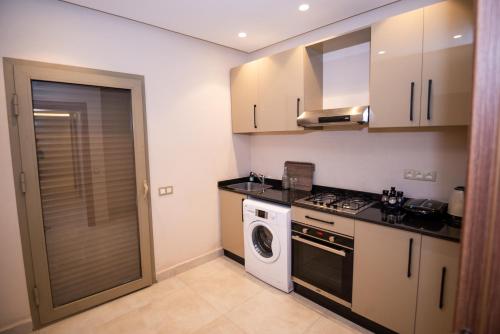 Luxury 2 Bedroom Apartment with Balcony Heart of Gueliz — 4-Star Luxury Hotel in Marrakesh, Morocco