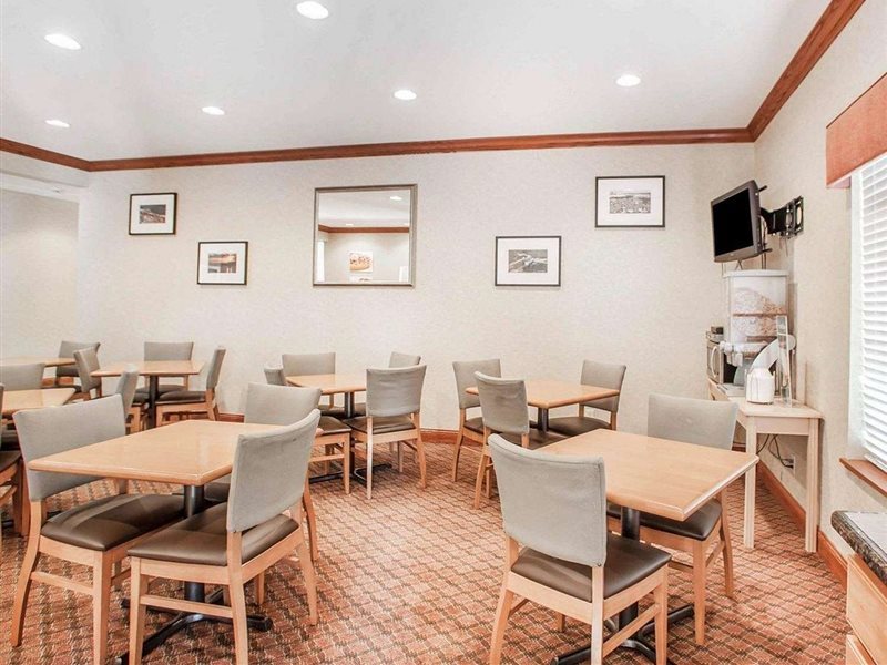 Quality Inn Lake of the Ozarks - photo 9