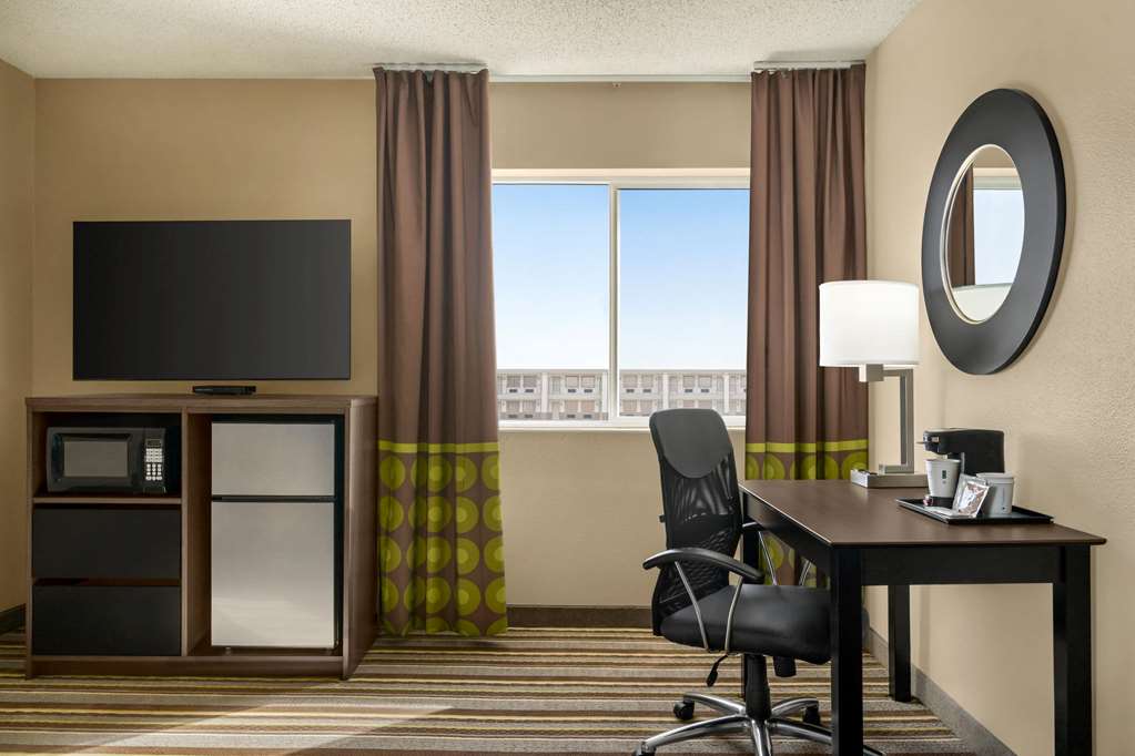 Super 8 by Wyndham Liberal KS - photo 19