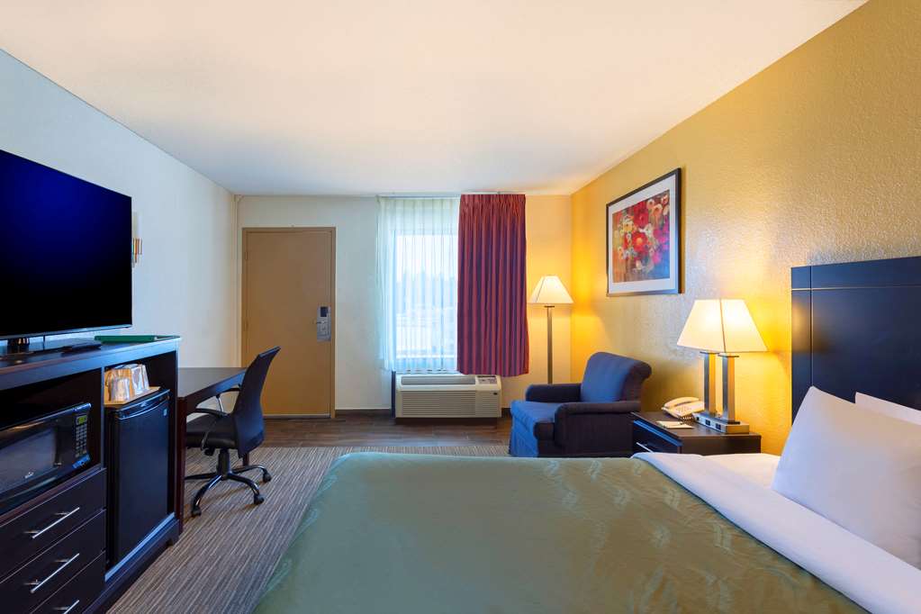 Quality Inn at Arlington Highlands - photo 36