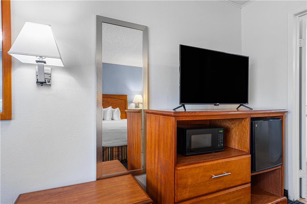 Best Western Palestine Inn - photo 28