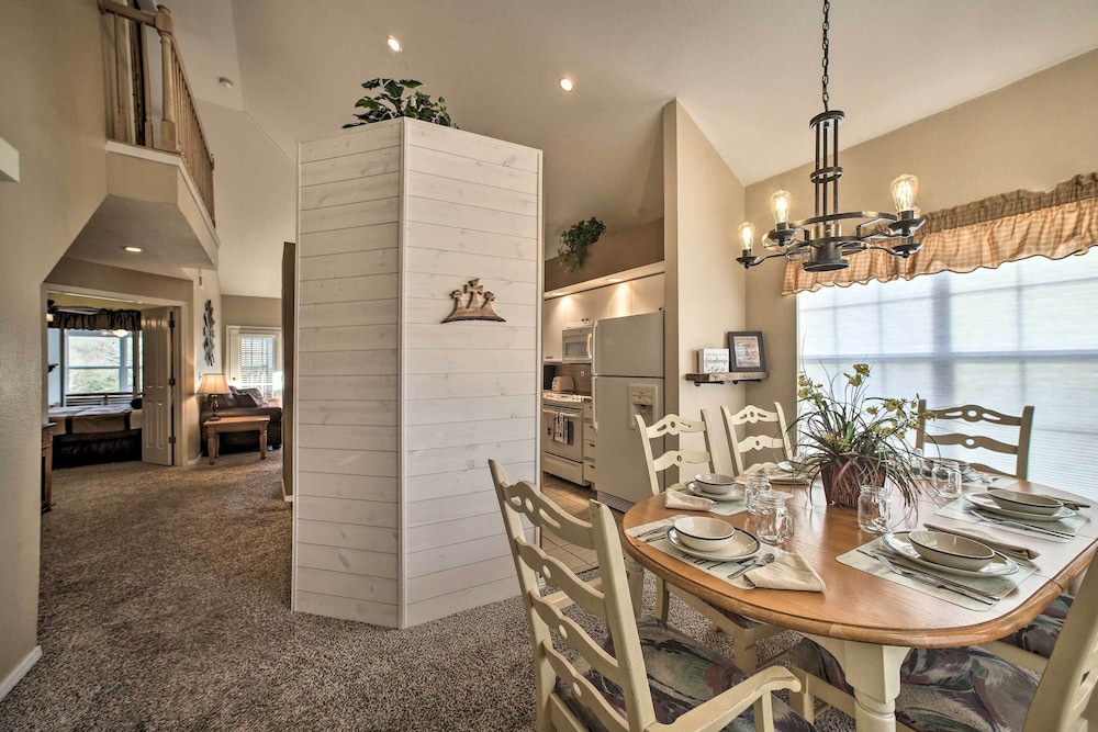 Lakefront Branson Getaway Near Marina and Fishing — 4-Star Luxury Hotel in Branson, United States