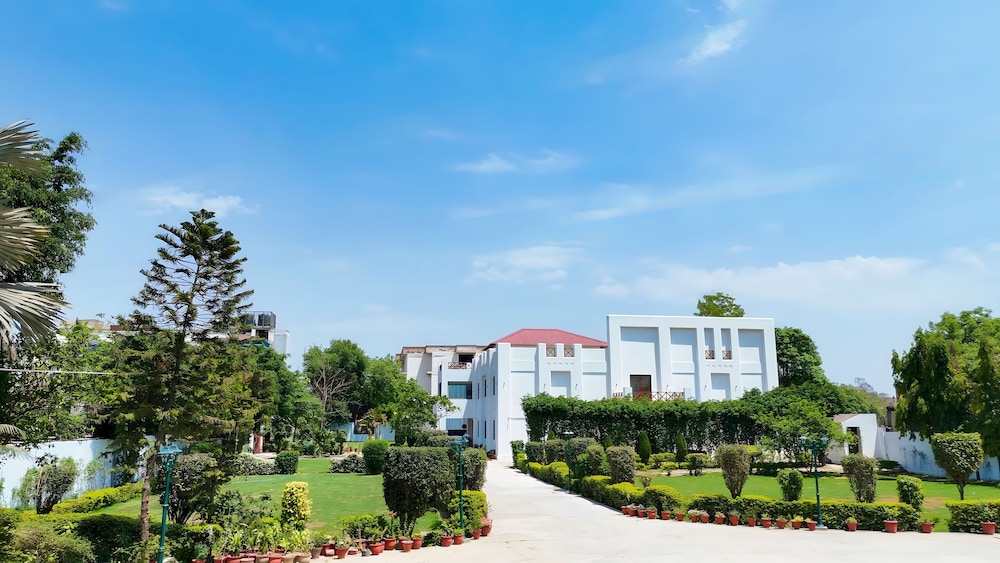 Pink Villa Boutique Hotel in Meerut, India