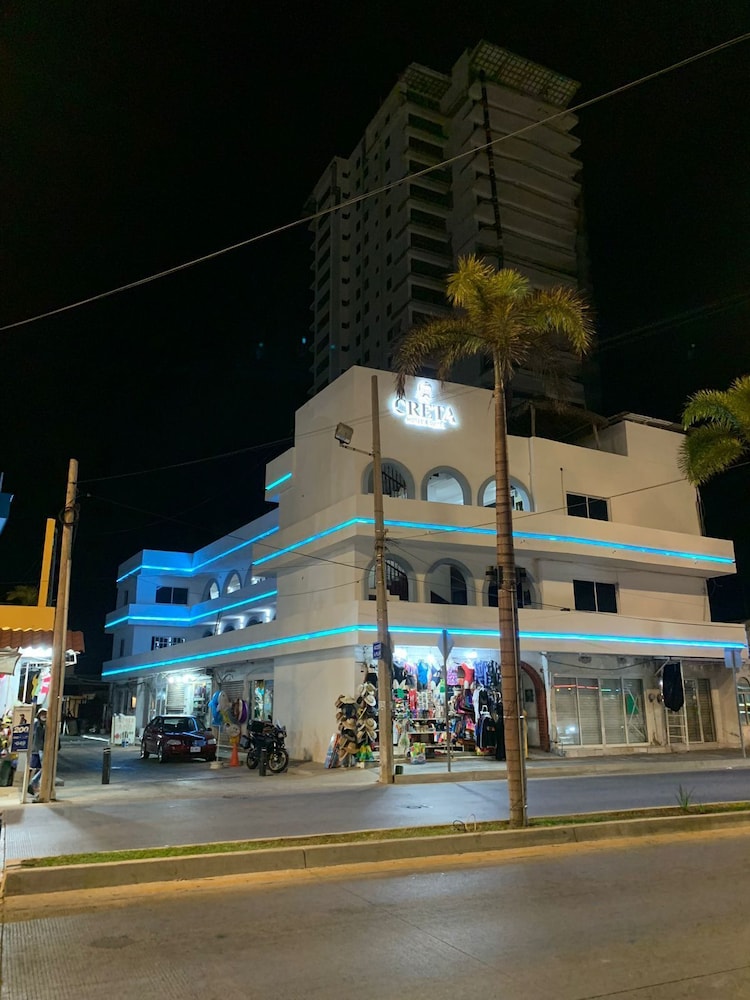 Creta Hotel & Suites - last minute hotel in Mazatlan