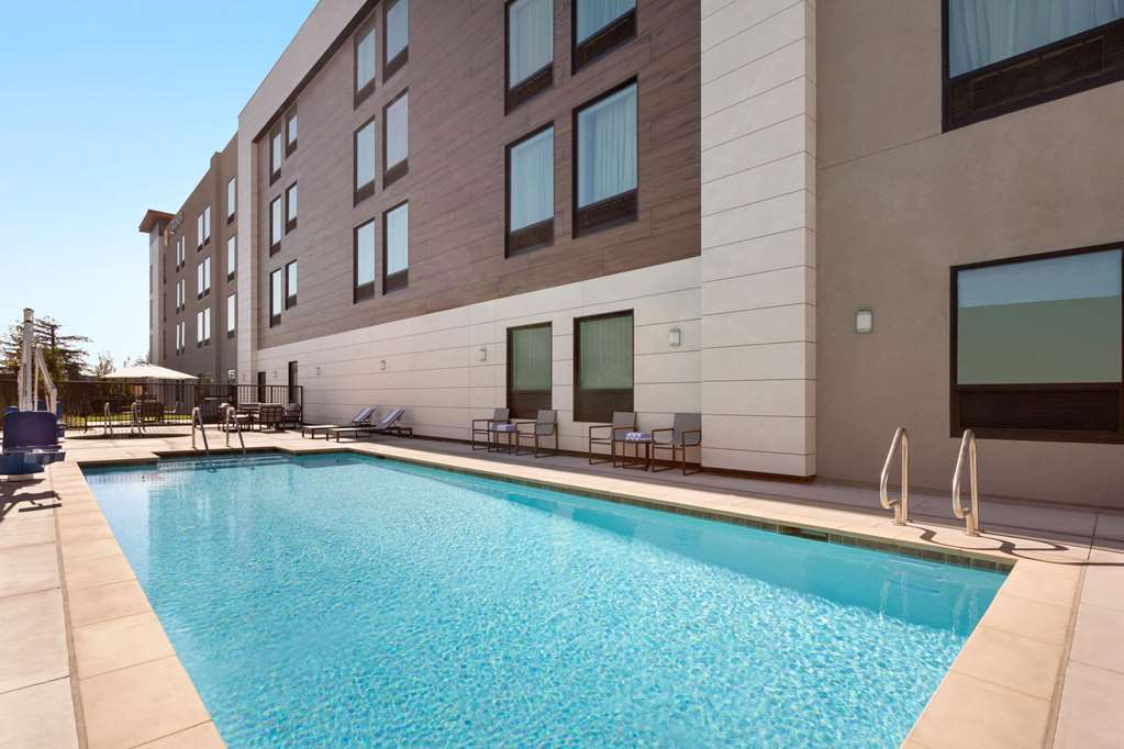 La Quinta Inn & Suites Santa Rosa Sonoma - photo 9