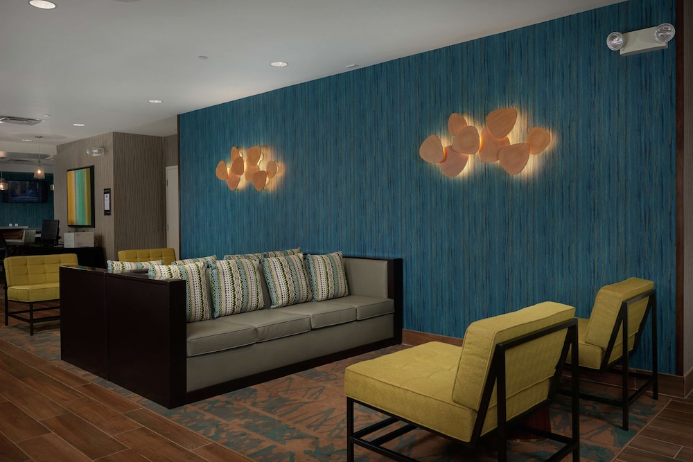 Hampton Inn Lake Havasu City - photo 2