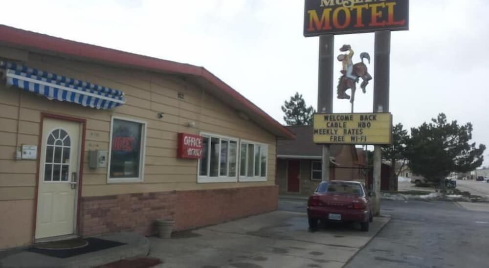 Mustang Motel — Gillette