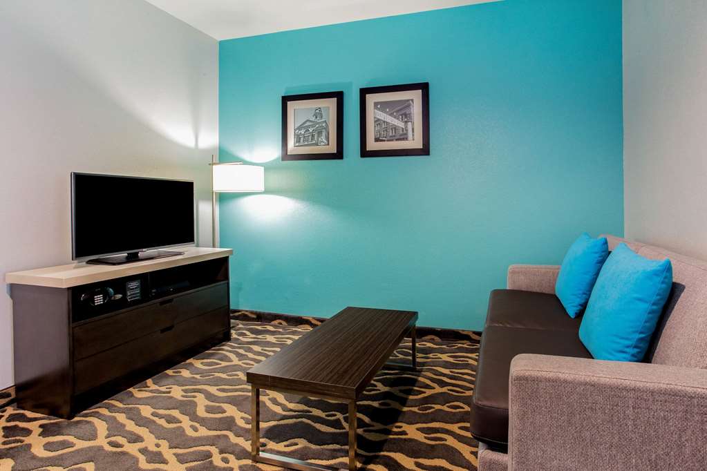 La Quinta Inn & Suites by Wyndham Northlake Fort Worth - photo 29