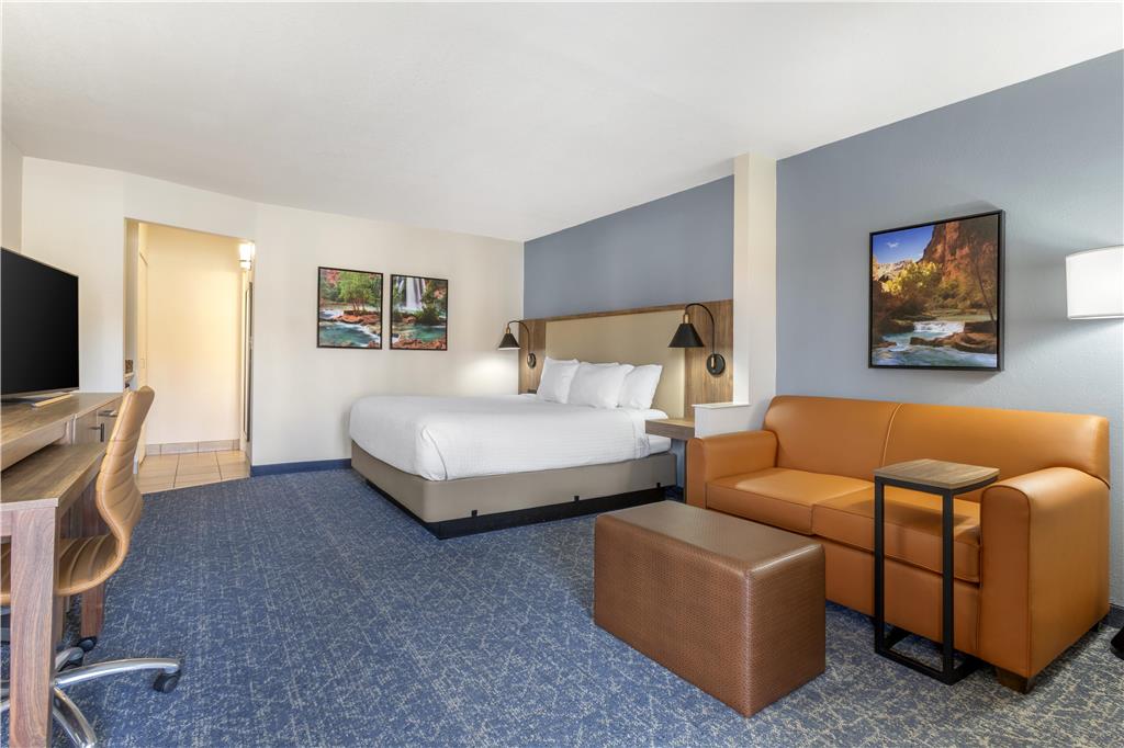 Best Western Plus A Wayfarer's Inn And Suites - photo 4