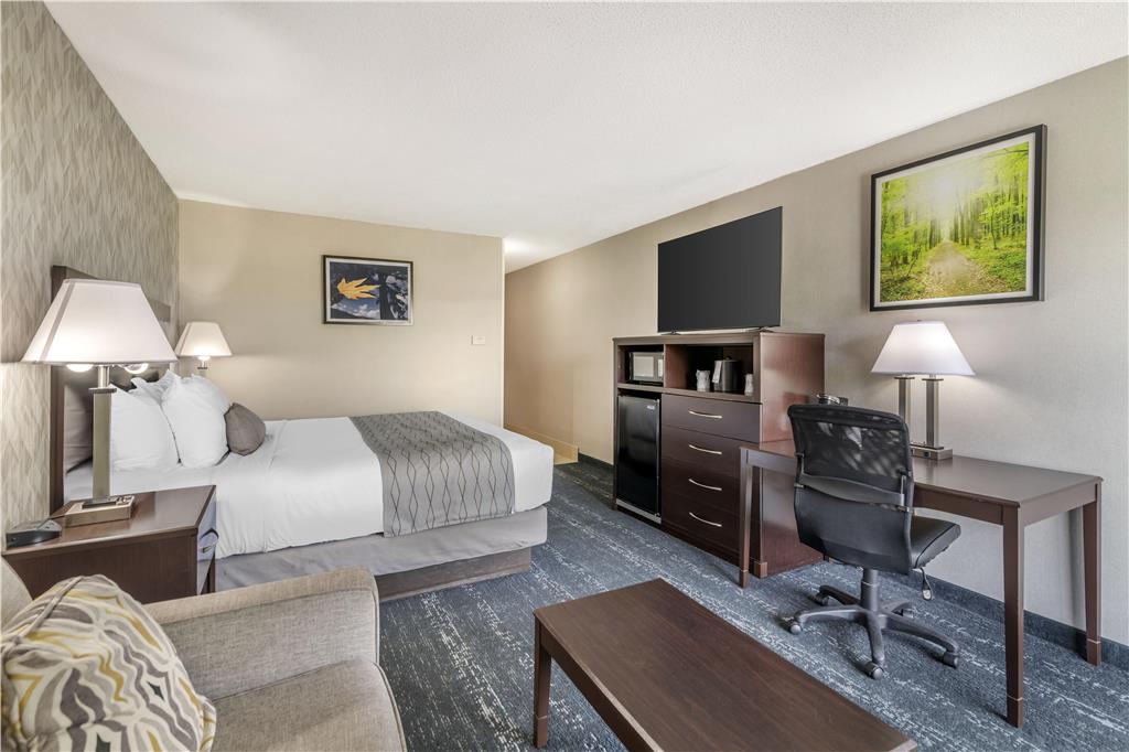 Best Western Plus Keene Hotel - photo 68