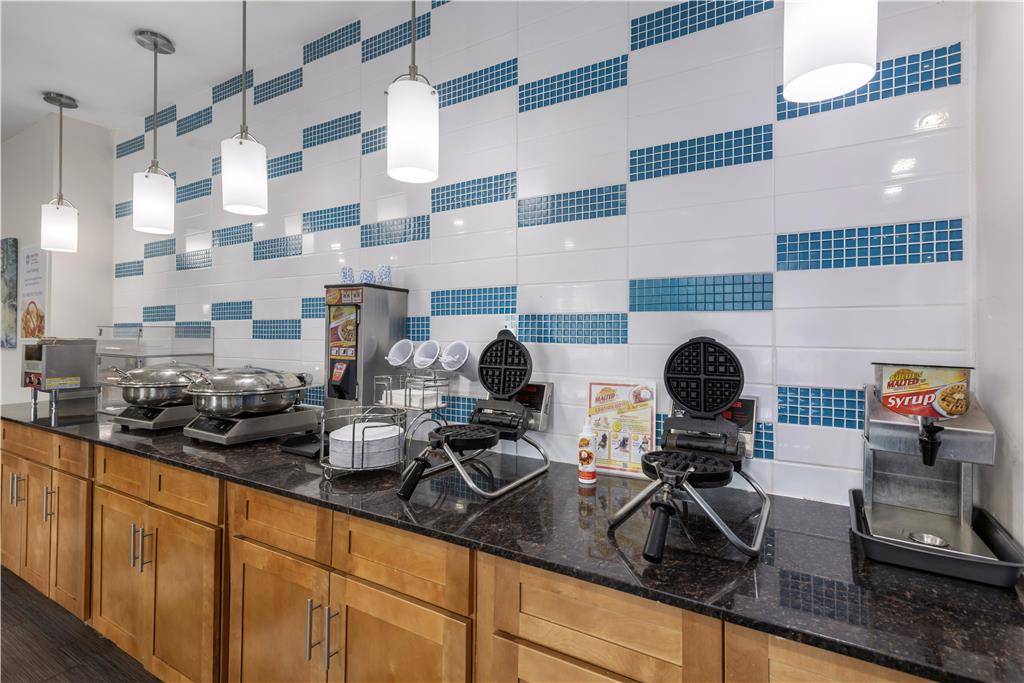 SureStay Plus Hotel by Best Western Niagara Falls East - photo 9