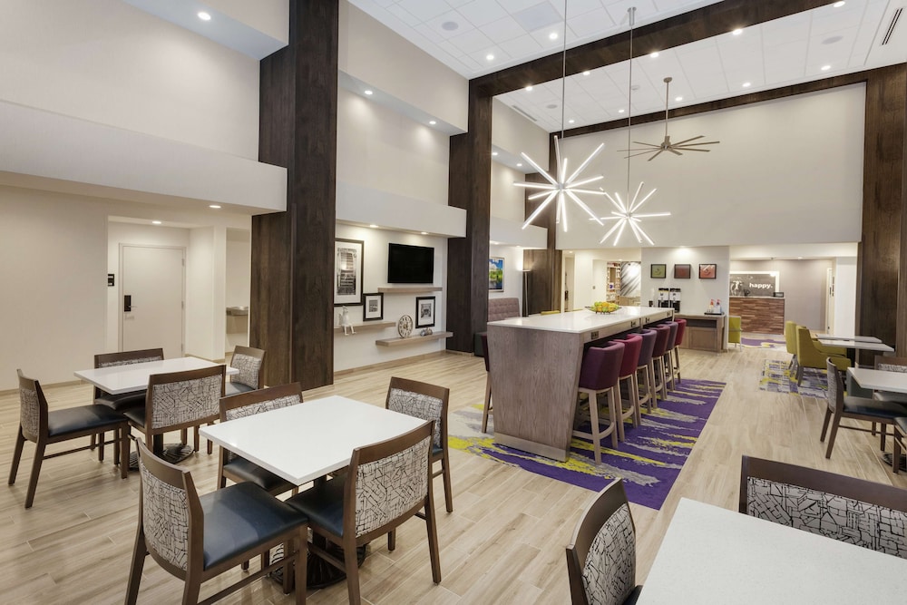 Hampton Inn & Suites Rocky Hill Hartford South - photo 50