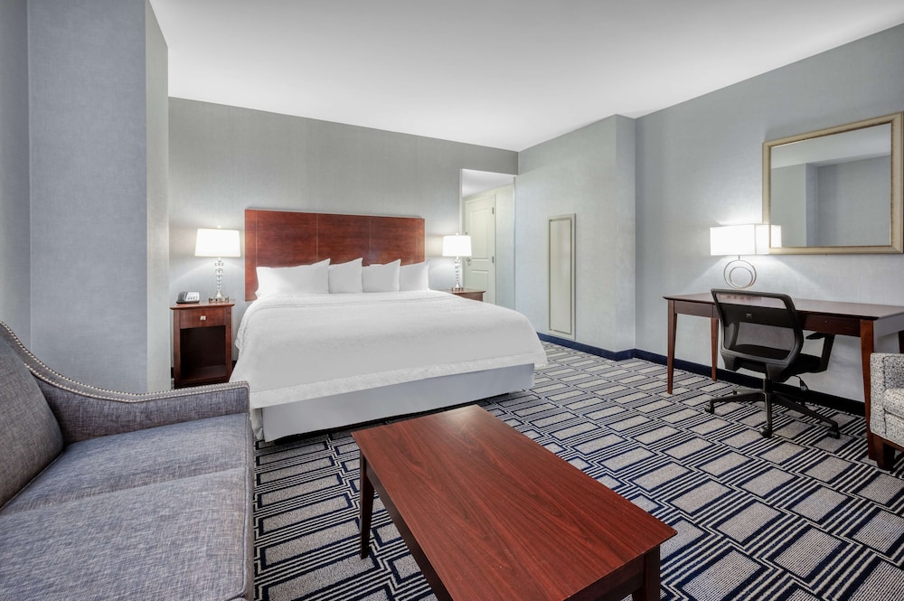Hampton Inn & Suites Providence Downtown - photo 38
