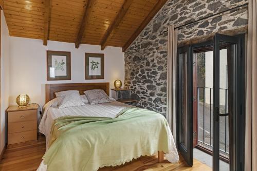 Refúgio da Serra By WeHost — Arco Da Calheta — photo 5