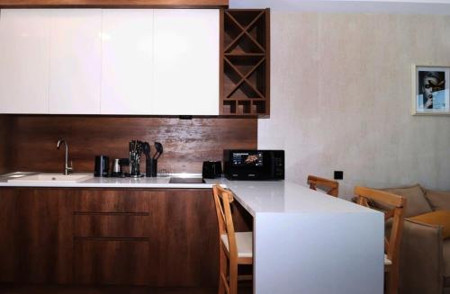 Newly Renovated Stylish 1BR Apartment For 4