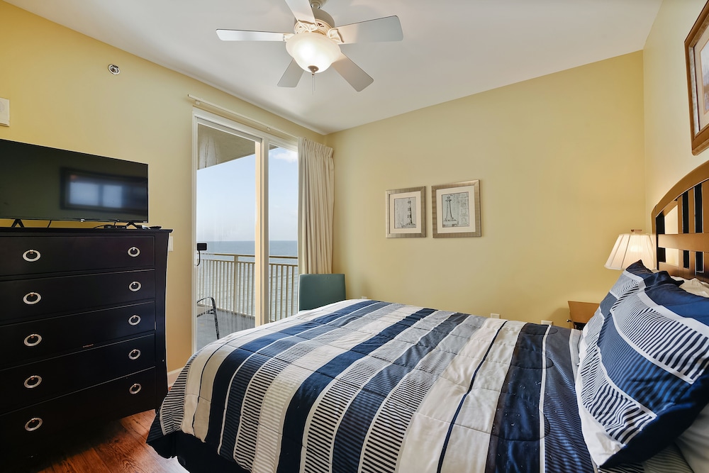 Splash Beach Resort by Book That Condo - photo 12