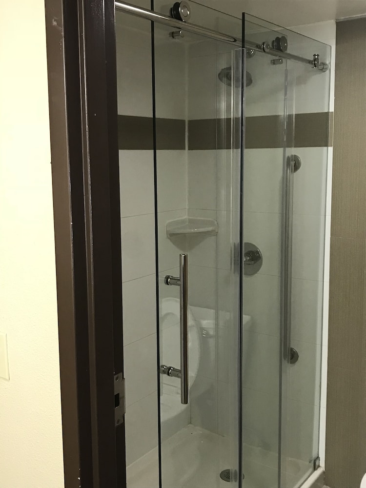 Holiday Inn Express London by IHG - photo 27
