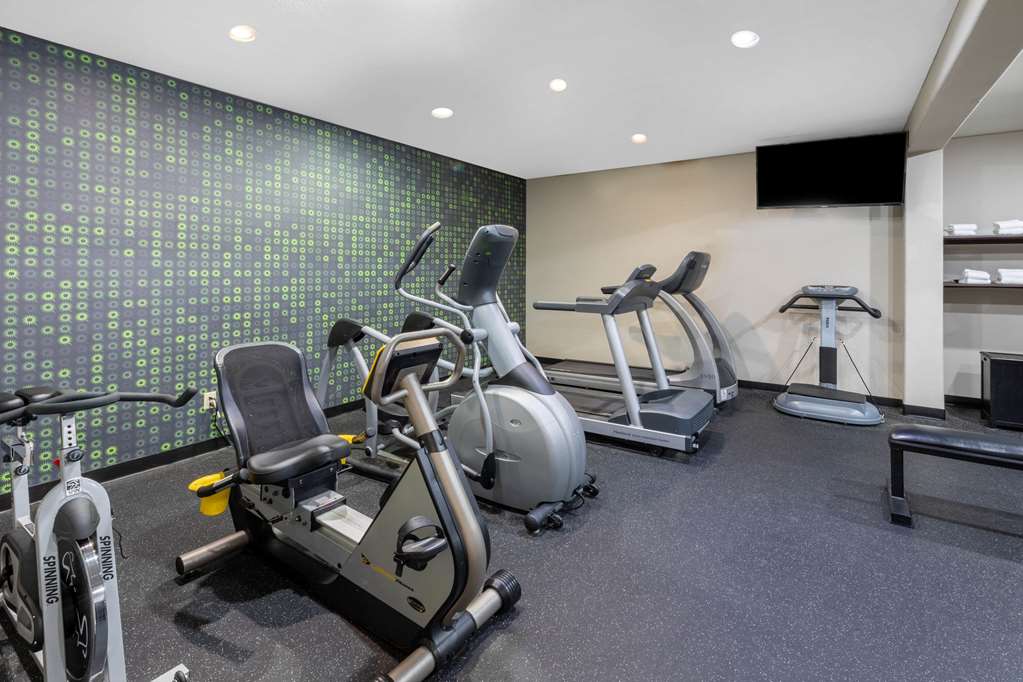 La Quinta Inn & Suites by Wyndham Laredo Airport - photo 15