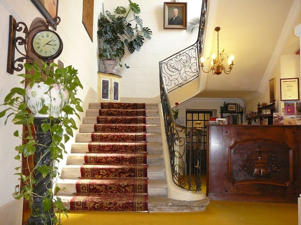 Hotel Du Fiacre in Carpentras, France