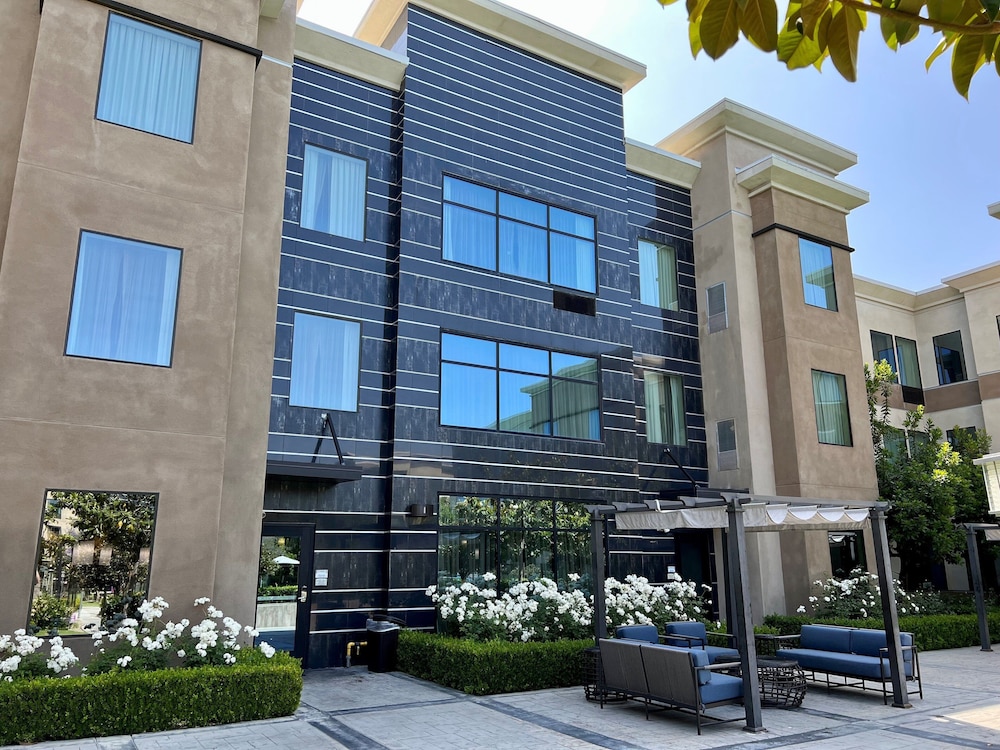 Staybridge Suites Carlsbad by IHG - photo 75