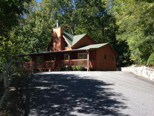 Harley Haven - carbon neutral hotel in Maggie Valley
